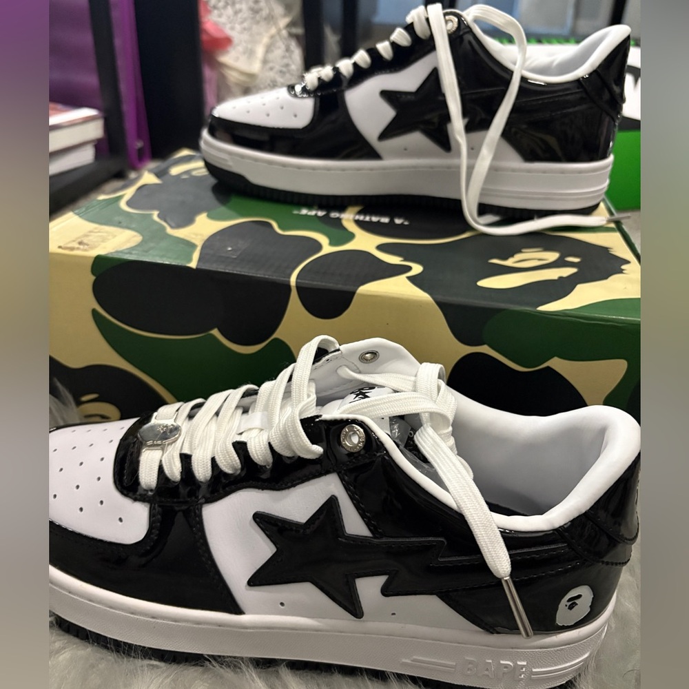 Nike Black and White Women's Sneakers